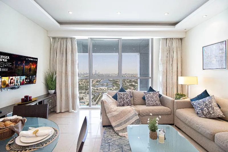 SONGS OF THE LAKE – BONNINGTON TOWER JLT By Lagom Vacation Home LLC - Image 1