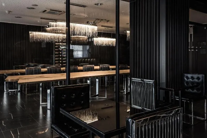 Black Hotels Bonn - Image 1