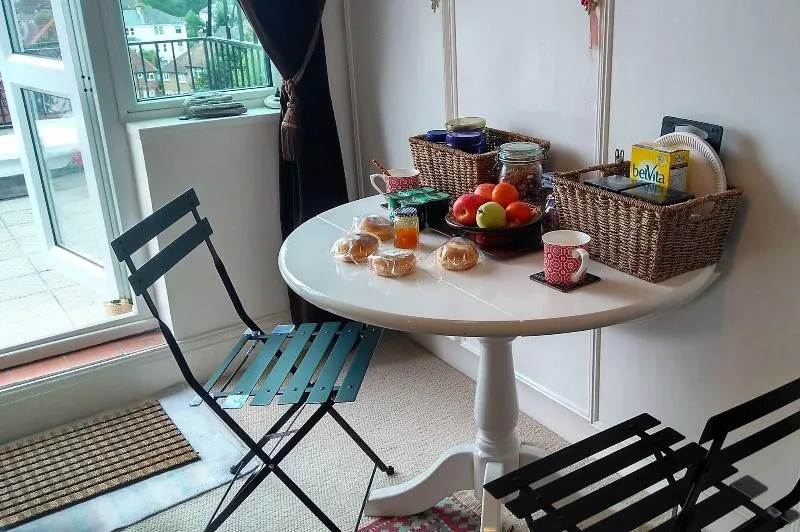 Crystal Palace B&B - Image 1