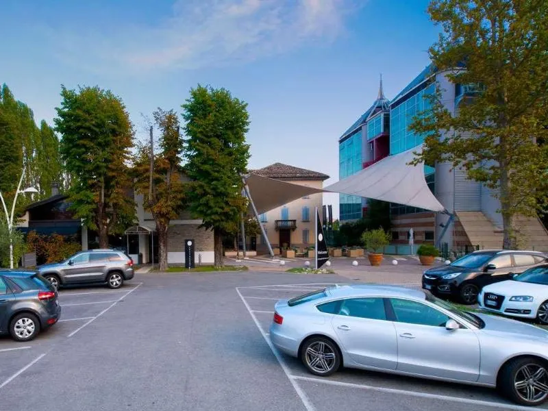 Hotel Villa Ducale Parma - Image 1