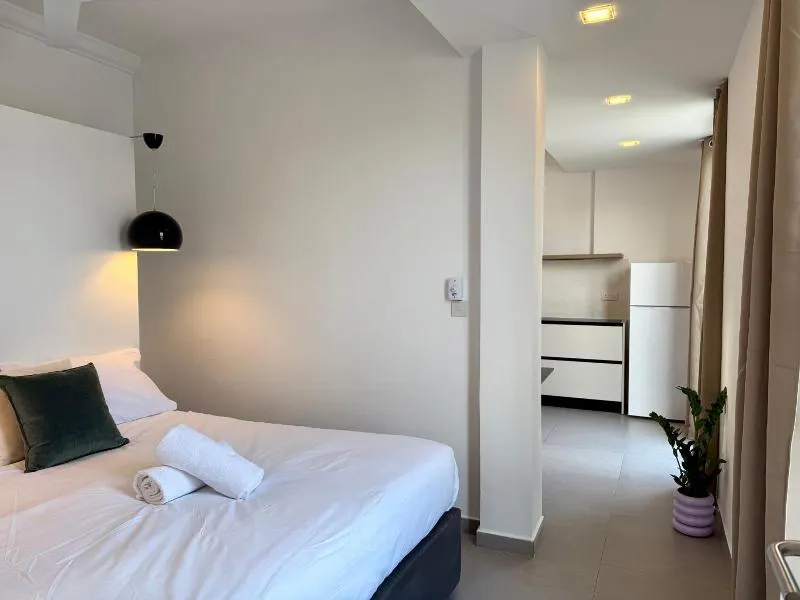 Hostel 94 - Image 1