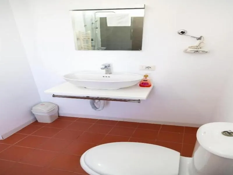 Hotel Rimini Tirana - Image 1
