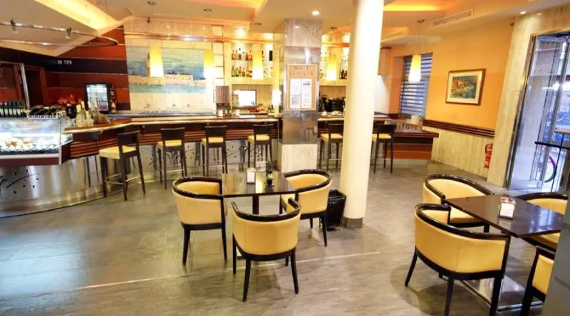 Hotel Doho - Image 1