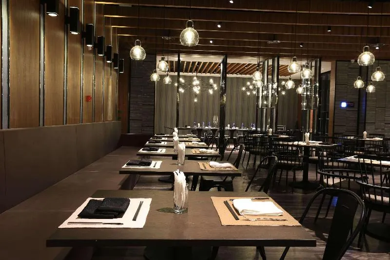 TRYP By Wyndham Hotel Xian - Image 1