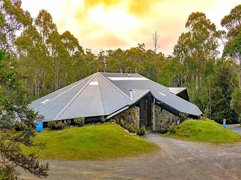 Cradle Mountain Holiday & Caravan Park - Image 1