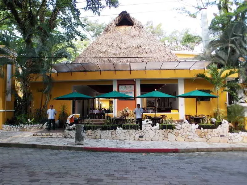 Hotel Chablis Palenque - Image 1