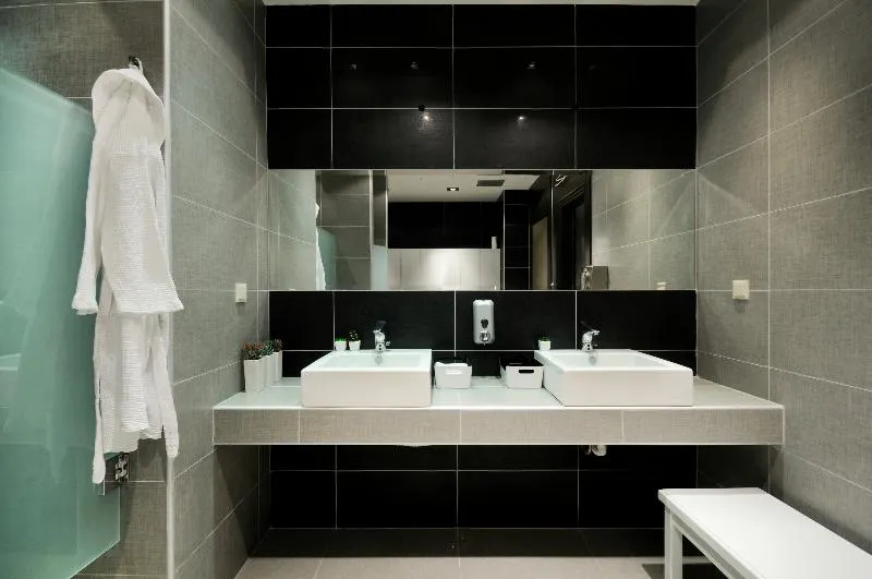 Polyastron Place - Image 1