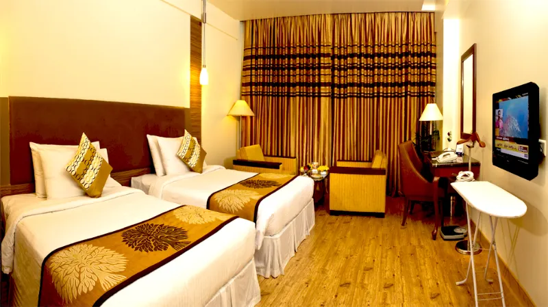 FORTUNE PANDIYAN HOTEL - Image 1