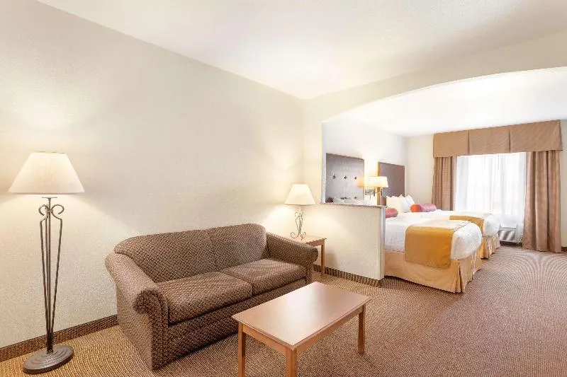 Best Western Plus Ellensburg Hotel - Image 1