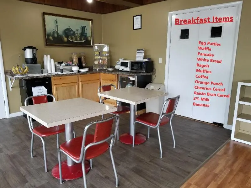Hillcrest Motel Marshfield - Image 1