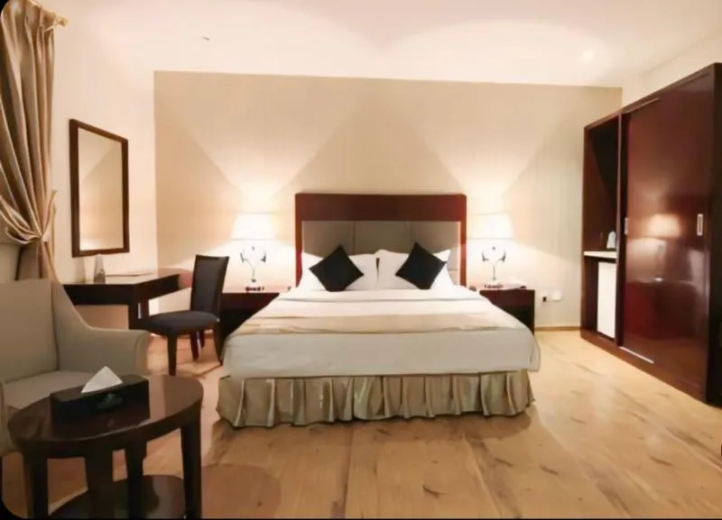 Towlan Grnada Serviced Apartments - Image 1