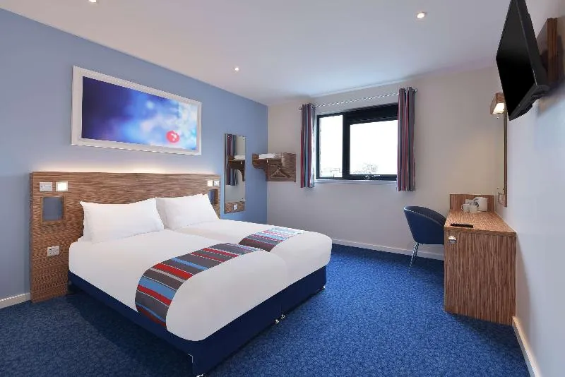 Travelodge Edinburgh Airport Ratho Station - Image 1