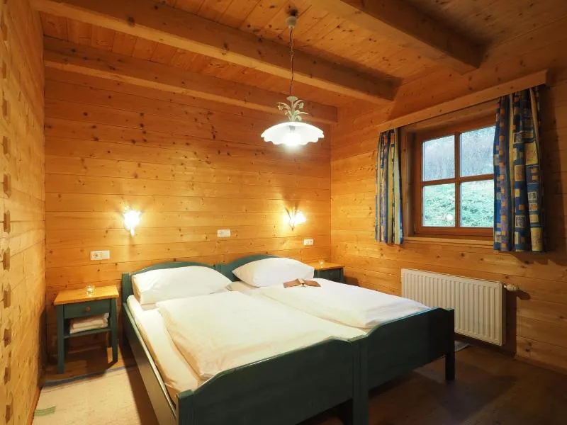 Single room, shower, toilet, facing the forest - Image 1