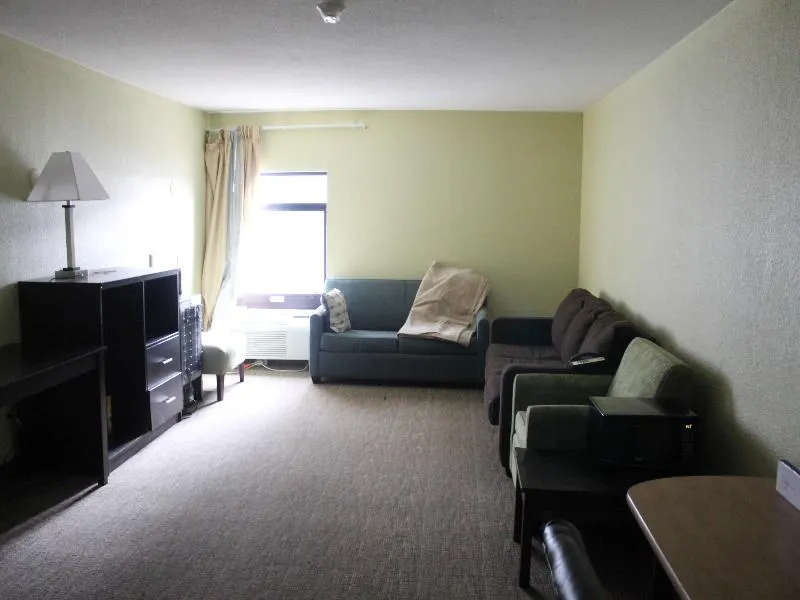 Quality Inn & Suites Hotel Muncie - Image 1