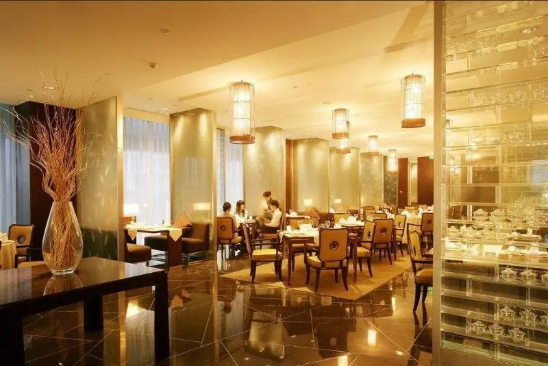 Jinling Plaza - Image 1