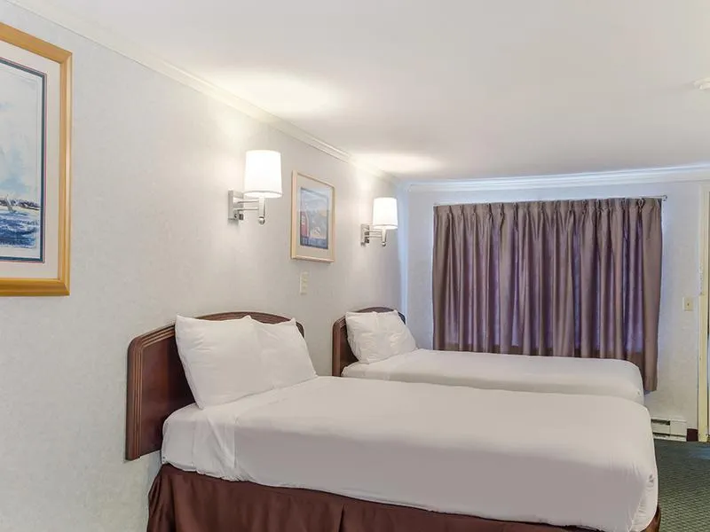 Americas Best Value Inn & Suites-Hyannis/Cape Cod - Image 1