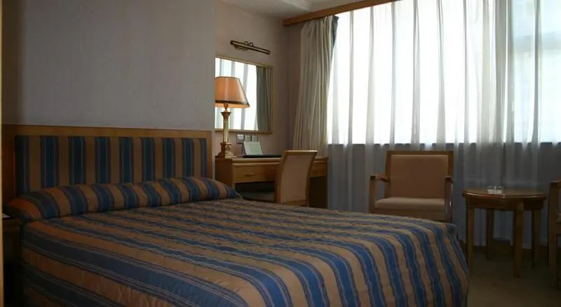 Beijing Guoan Hotel (Sanlitun East Bridge Metro Station Branch) - Image 1