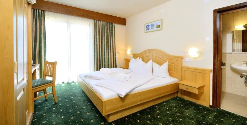 Double room, shower, toilet, 1 bed room - Image 1