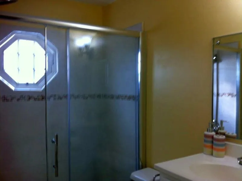 Oakland Apartment - Image 1