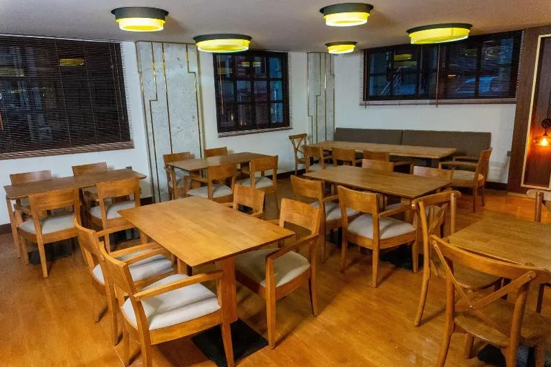 Trass Hotel - Image 1