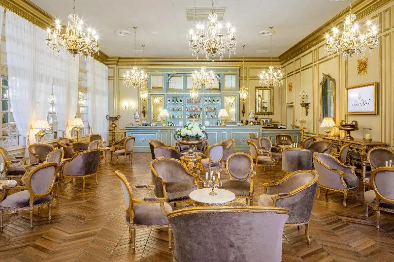 Hotel Le Grand Siecle - Image 1