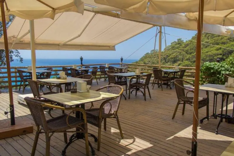 Gunes Holiday - Image 1