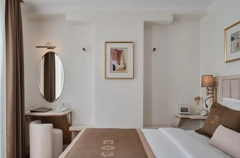 Delita City Hotel - Image 1