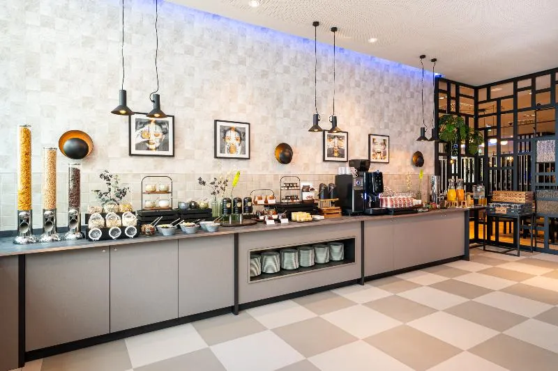 Leonardo Royal Hotel Cologne Bonn Airport - Image 1