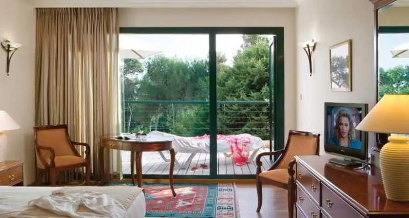 Carmel Forest Spa Resort - Image 1