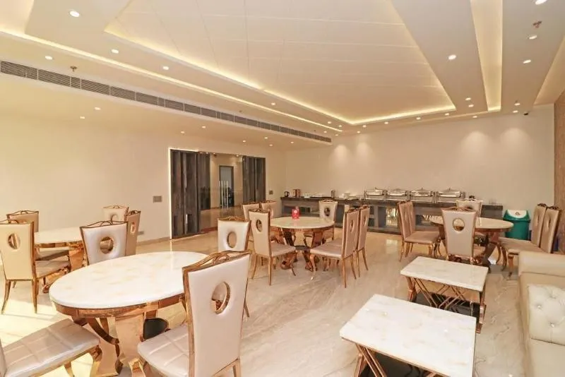 OYO 12464 Hotel C Pearls - Image 1