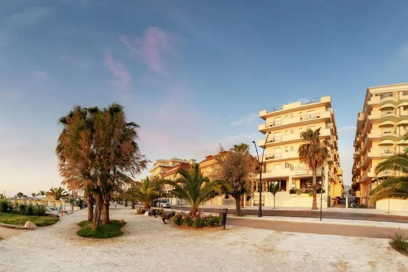 Hotel Bahia - Image 1