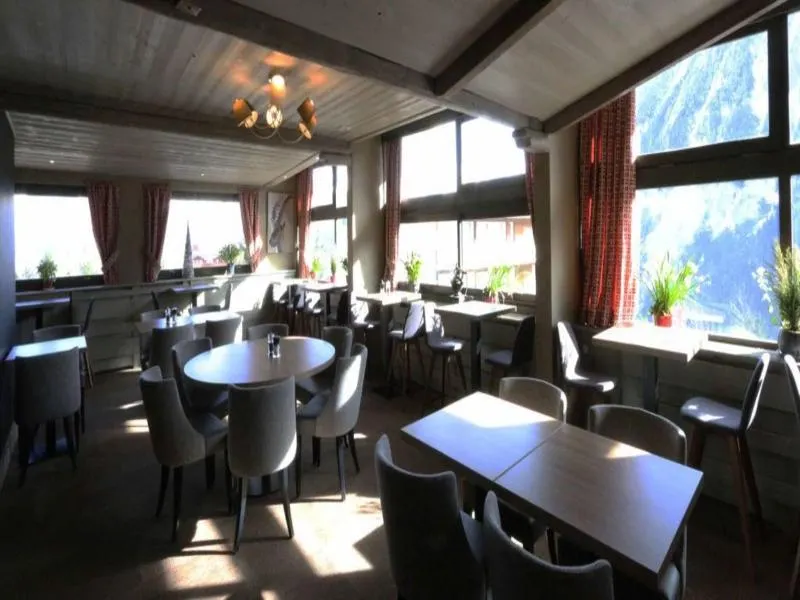 Hotel Edelweiss - Image 1