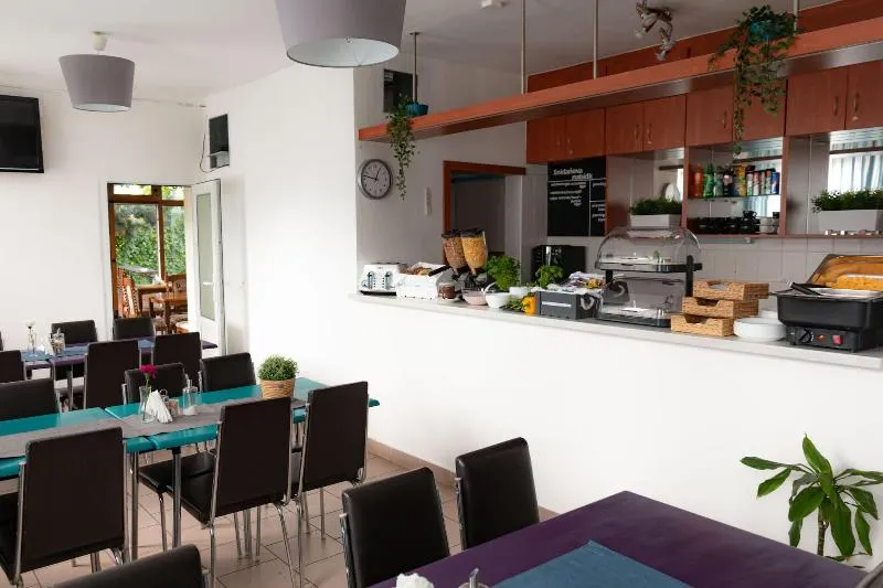 Atlas Hotel Garni - Image 1