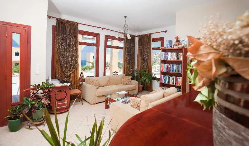 Golden Sun Apartments - Image 1