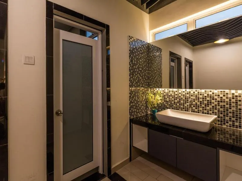 Hotel 138 - Image 1