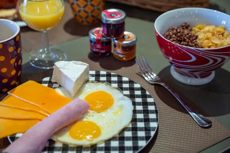 Hotel The Originals Bruay la Buissiere Le Cottage - Image 1