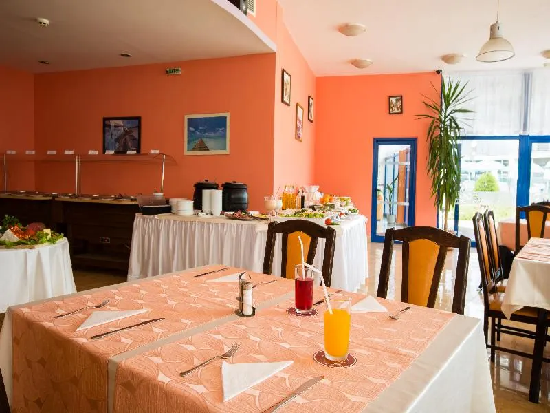 Hotel Bohemi - Image 1