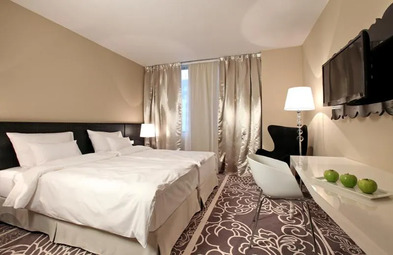 Falkensteiner Hotel Belgrade - Image 1