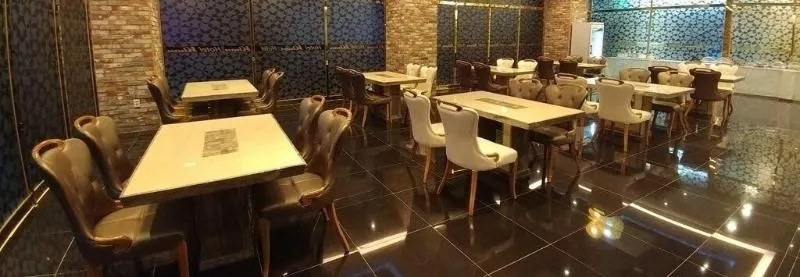 Khan Hotel - Image 1