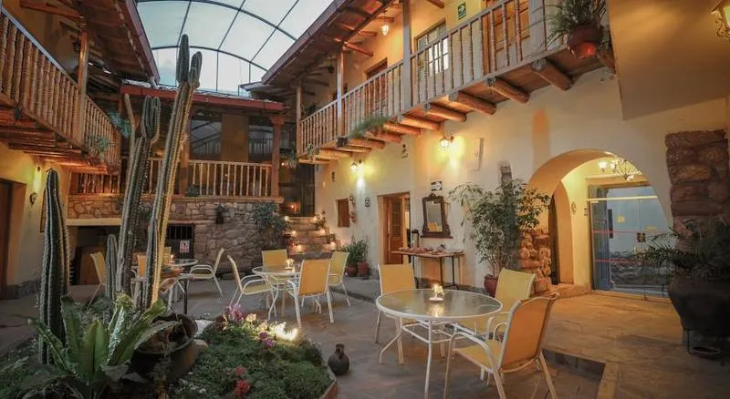 Apu Huascaran Hostal - Image 1