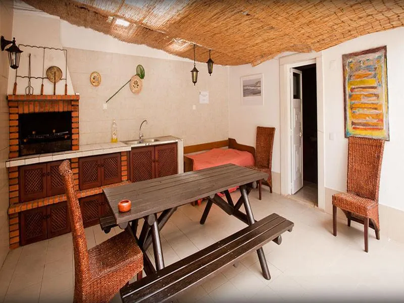 Ericeira Chill Hill Hostel and Private Rooms - Image 1
