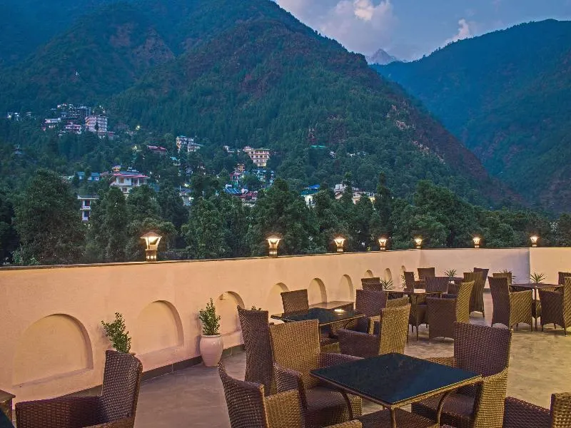 Quality Inn by Lawrence Hotels - Image 1