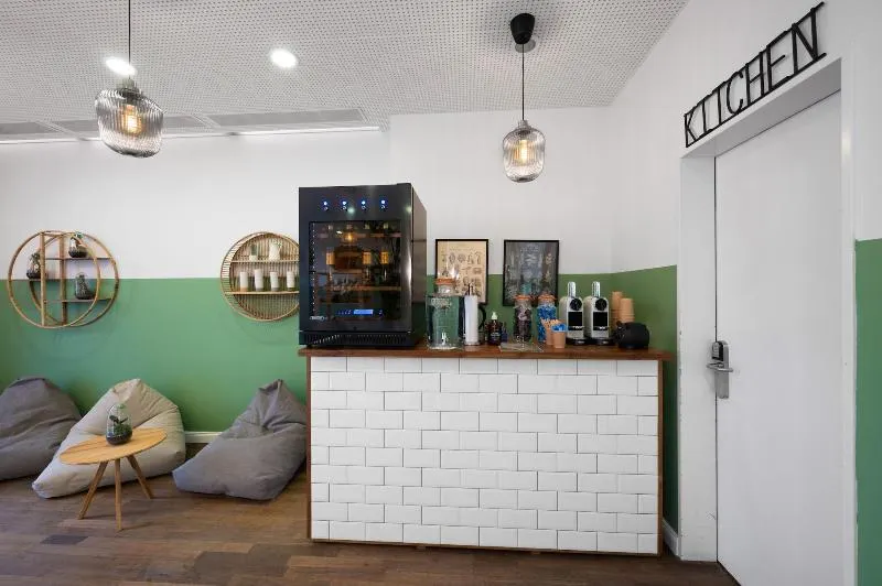 Becozy Self Check-in & Pop-up Hotel - Image 1