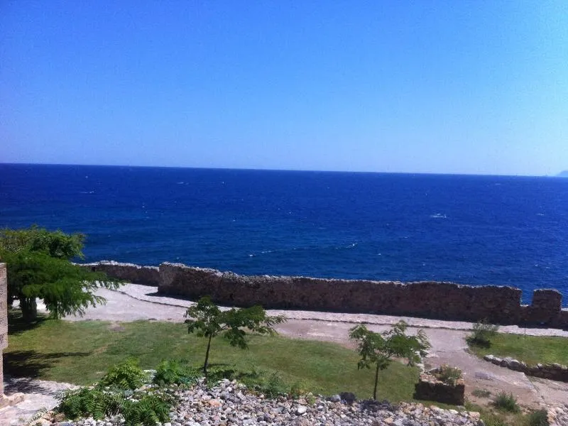 Goulas guesthouse - Image 1