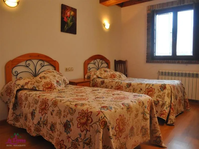 Hotel Restaurante La Parra - Image 1