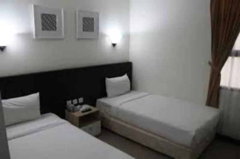 UNY Hotel Yogyakarta by Airy Rooms - Image 1