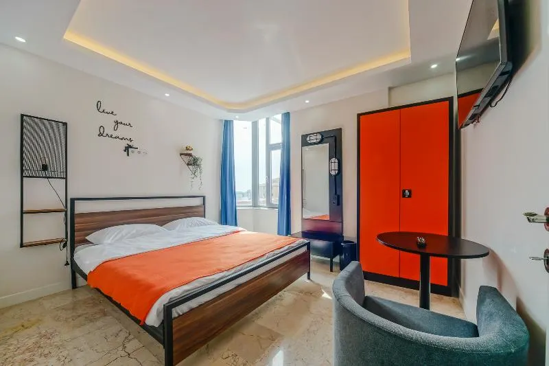 Manu Startup House - Image 1