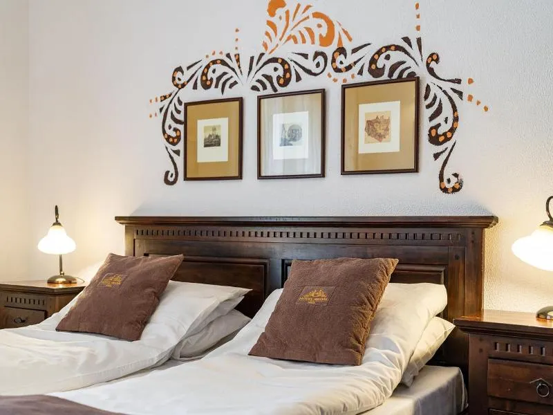 Hotel Regal Sinaia - Image 1
