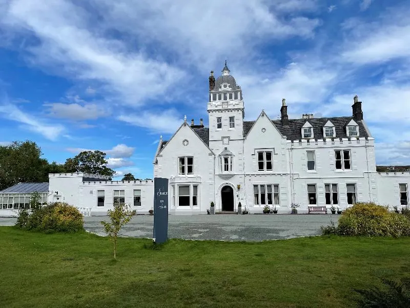 Skeabost House Hotel - Image 1