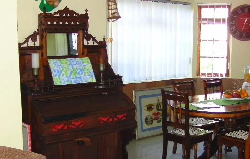 Amanzi Guest House - Image 1